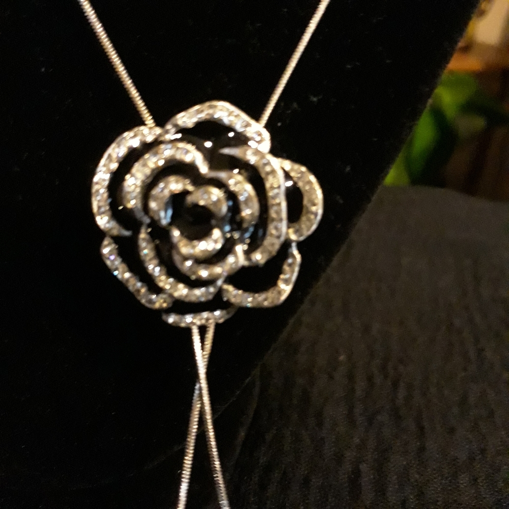 Necklace - Picture 8 of 8